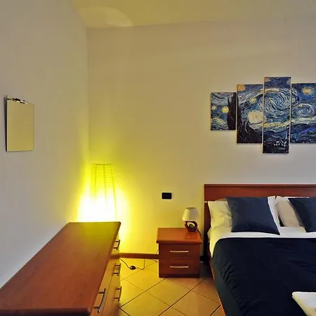 Degli Artisti Apartment *